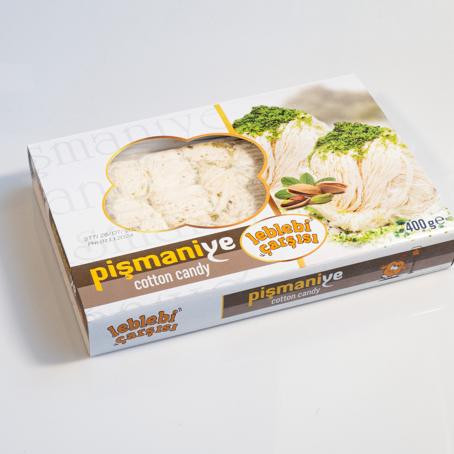 Antep fıstıklı pişmaniye – lif lif yapıda, içi kavrulmuş Antep fıstığı dolu geleneksel tatlı