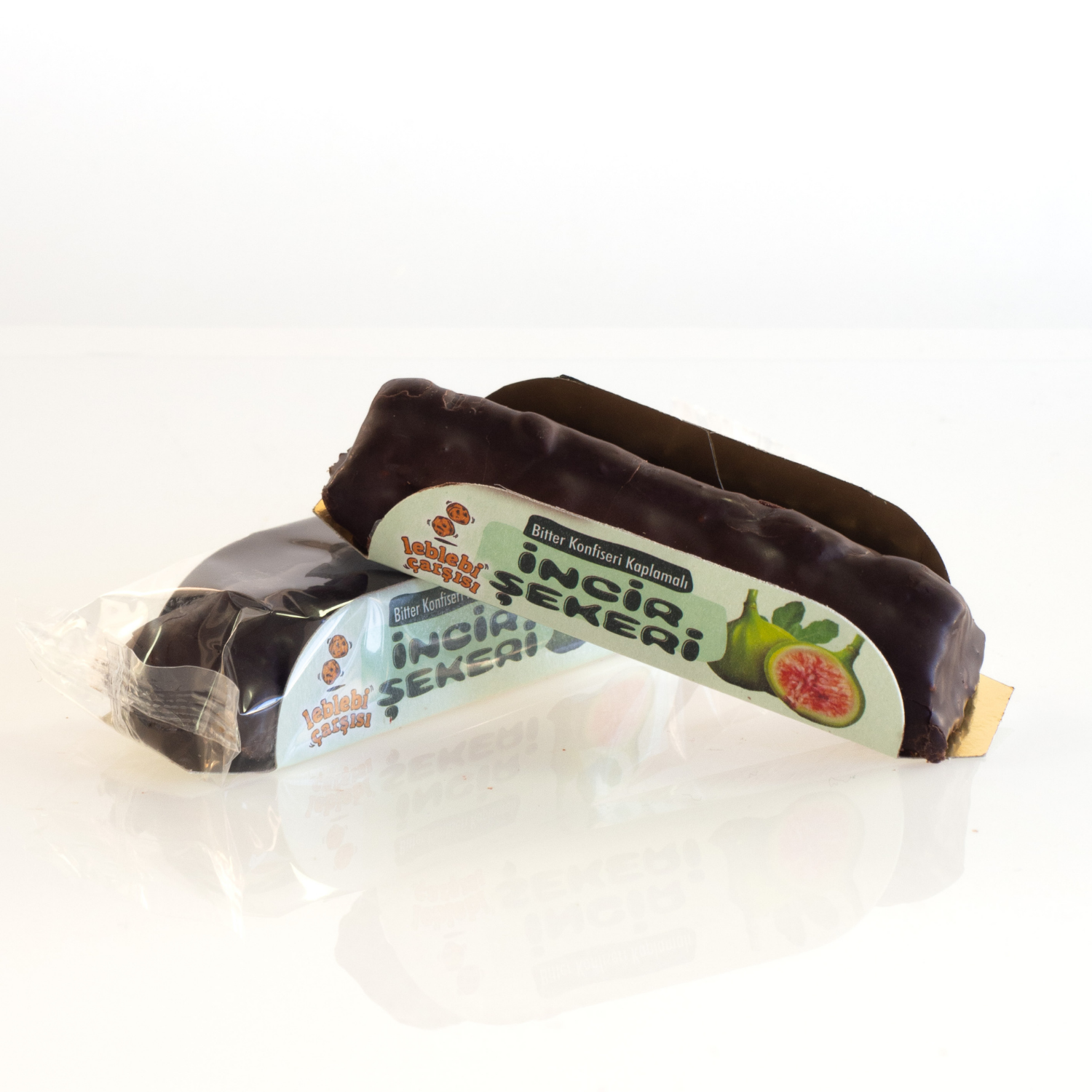 Sütlü çikolatayla kaplanmış incir şekeri – doğal ve tatlı kuru meyve atıştırmalığı