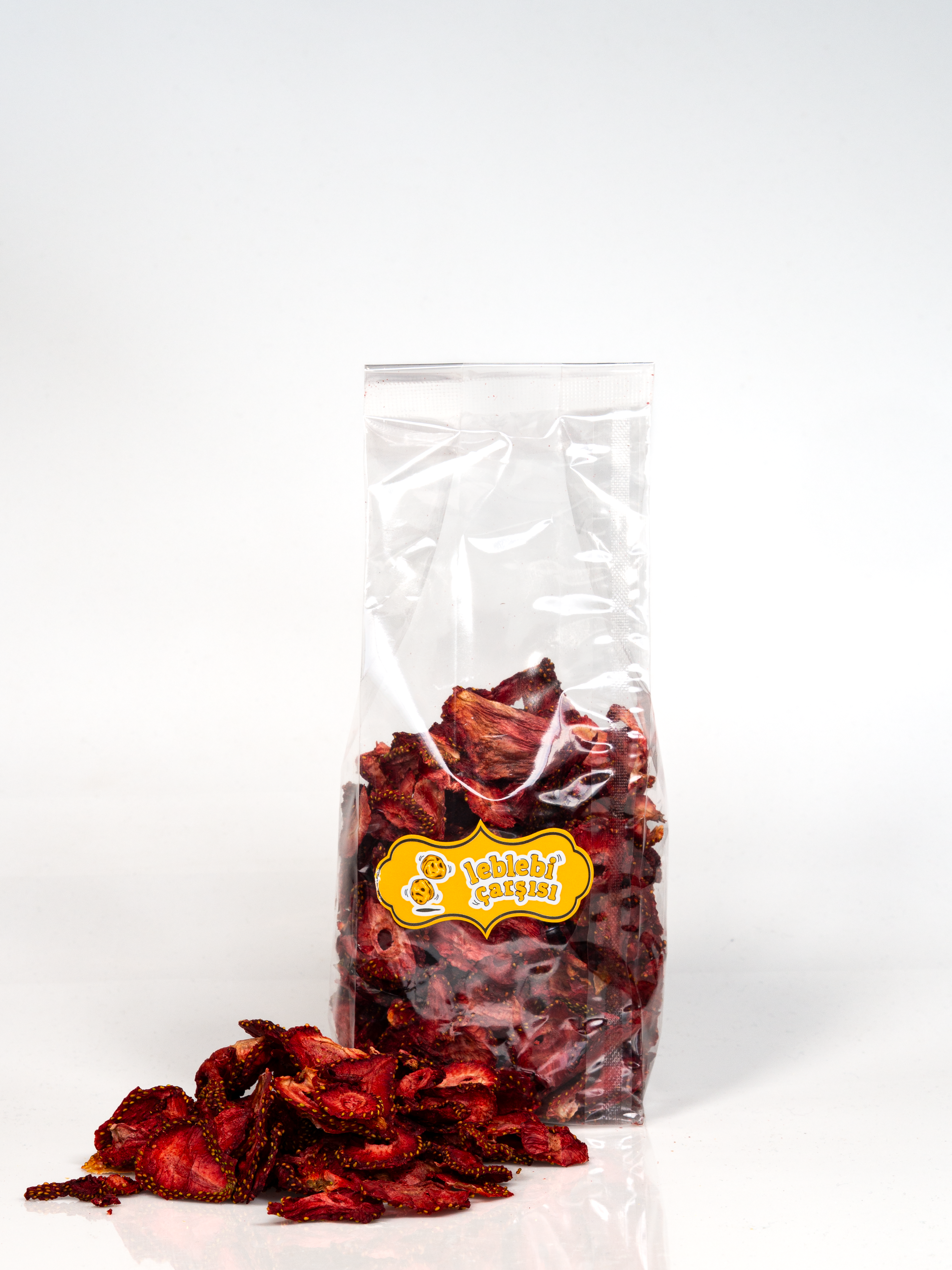 çilek kurusu görseli, kuru çilek fotoğrafı, doğal meyve kurusu