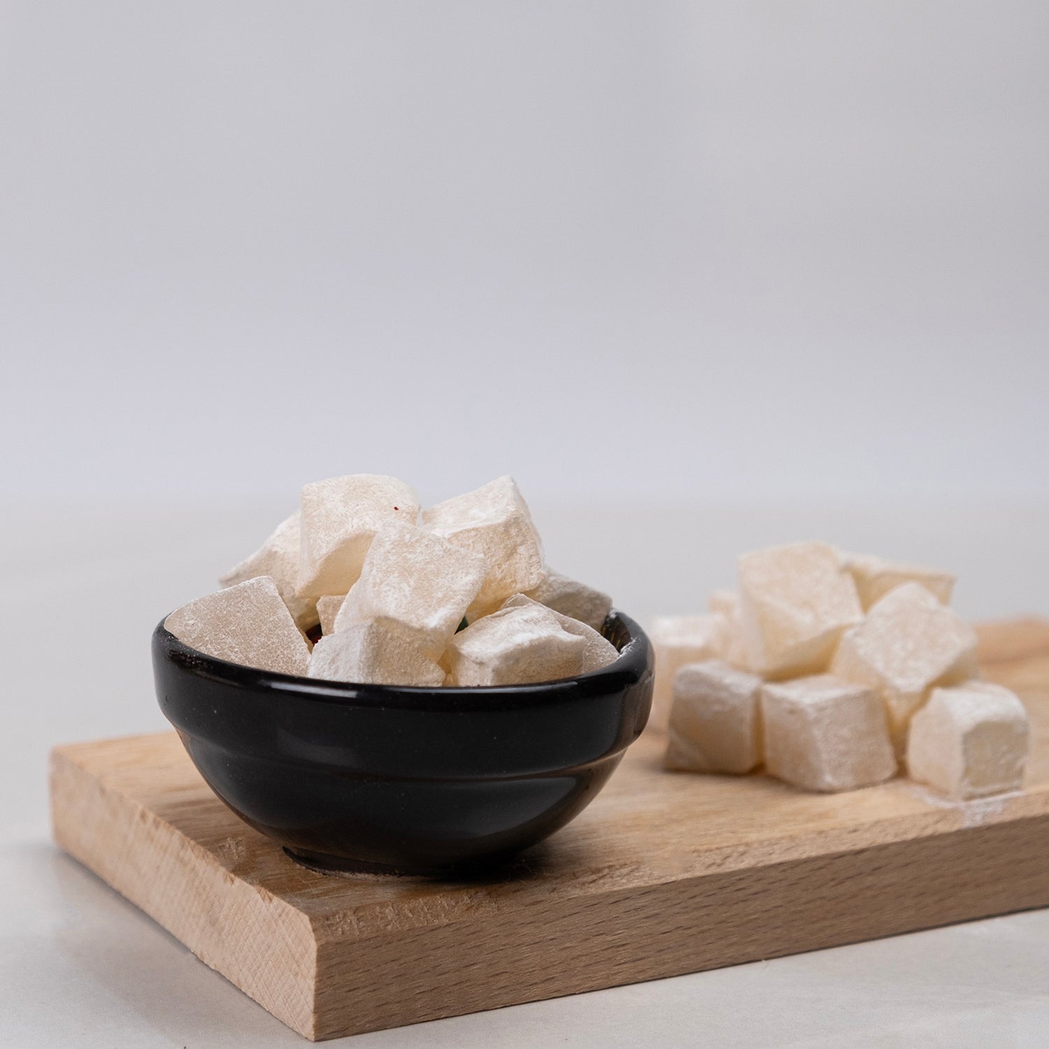 Çifte kavrulmuş damla sakızlı mini lokum – ferah aromalı, küçük boy ve yoğun kıvamlı geleneksel lokum çeşidi