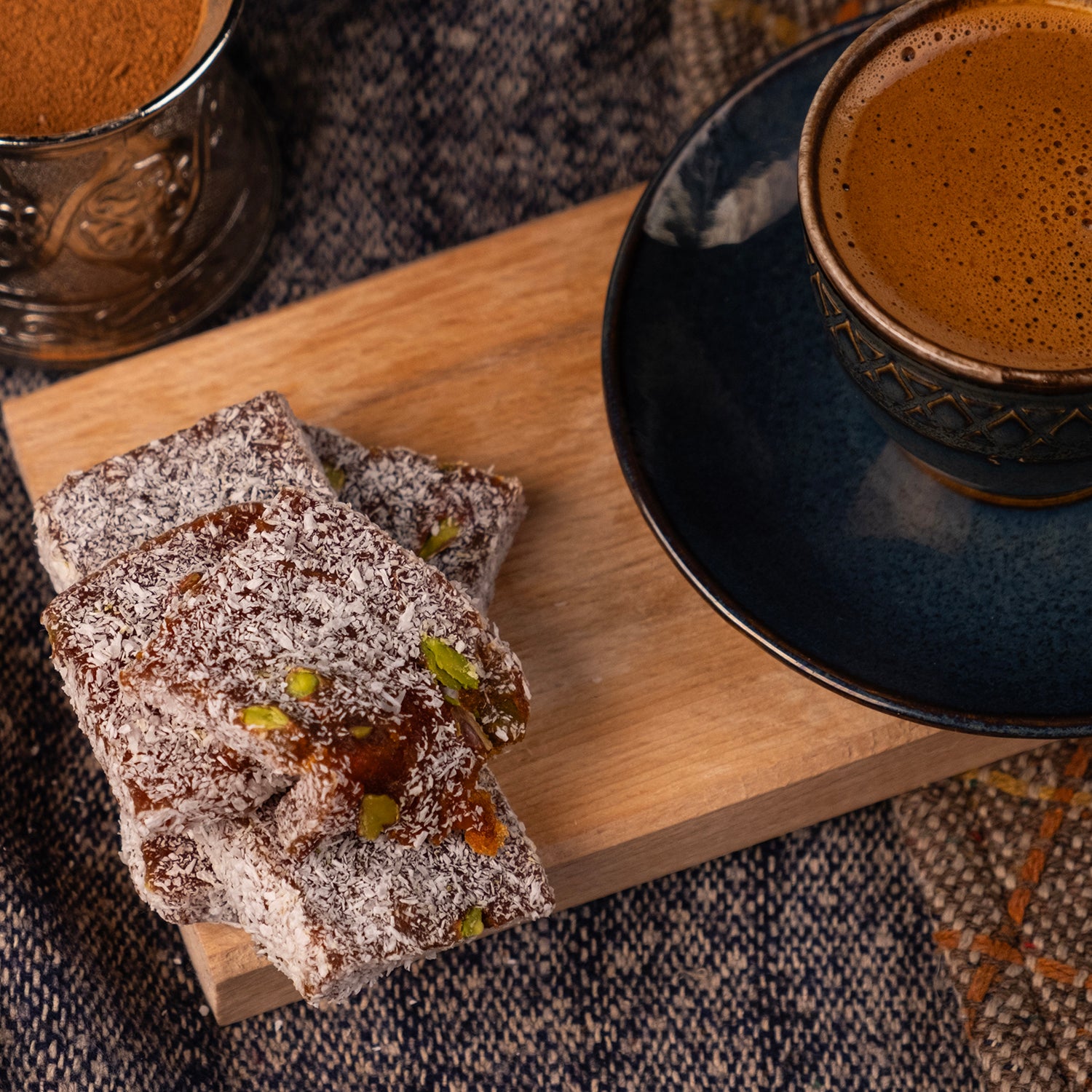 Antep fıstıklı cezerye – rendelenmiş havuç, doğal şeker ve bol Antep fıstığıyla hazırlanan geleneksel tatlı atıştırmalık