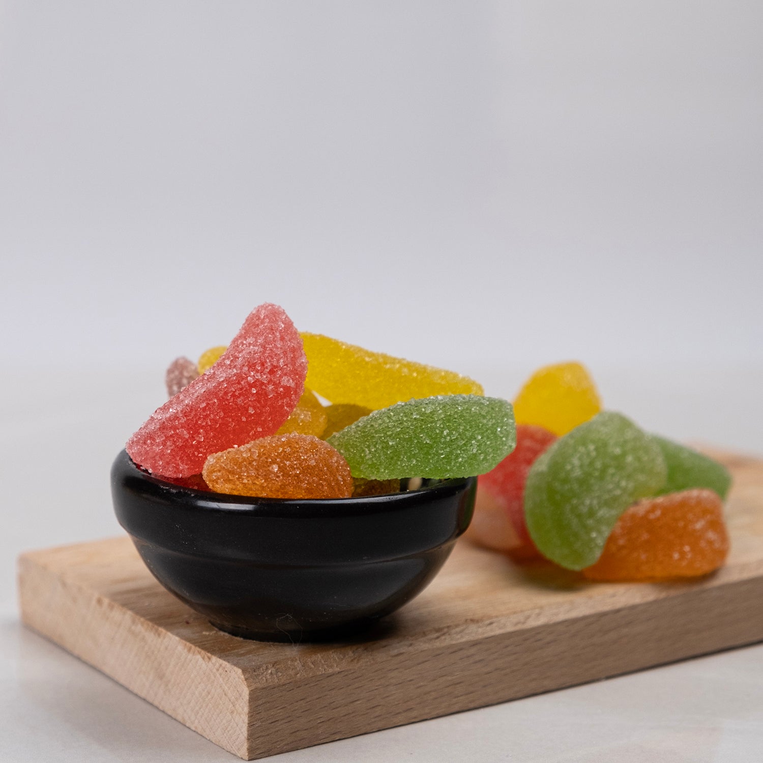 Mandalina dilim jelibon – mandalina şeklinde, meyve aromalı, turuncu renkli yumuşak jelibon şekerleme