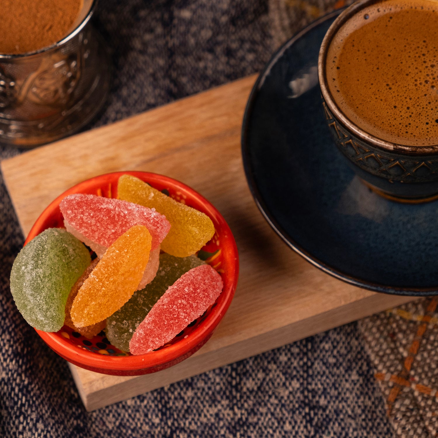 Mandalina dilim jelibon – mandalina şeklinde, meyve aromalı, turuncu renkli yumuşak jelibon şekerleme