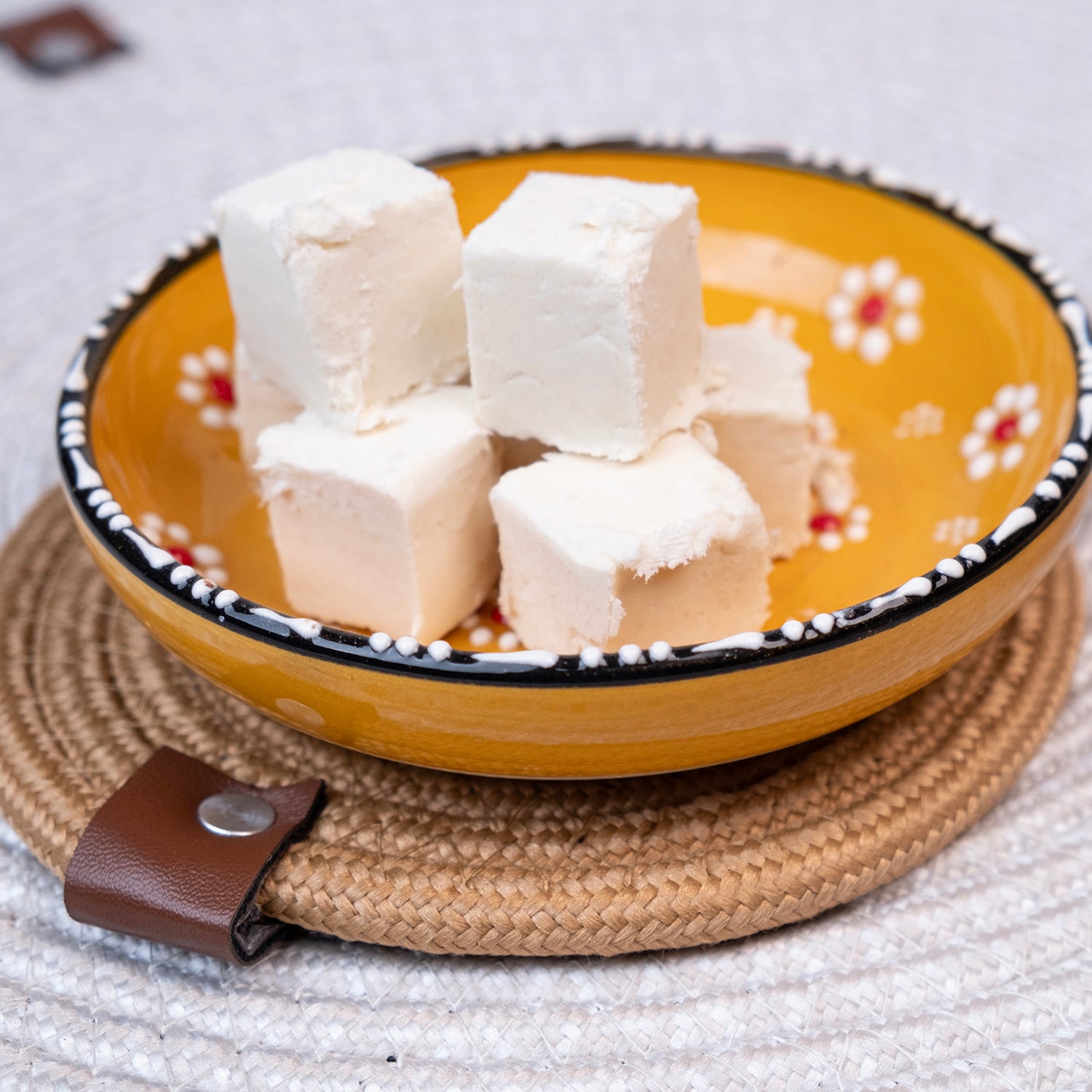 Tereyağlı çekme helva – lif lif yapıda, ağızda dağılan geleneksel tatlı