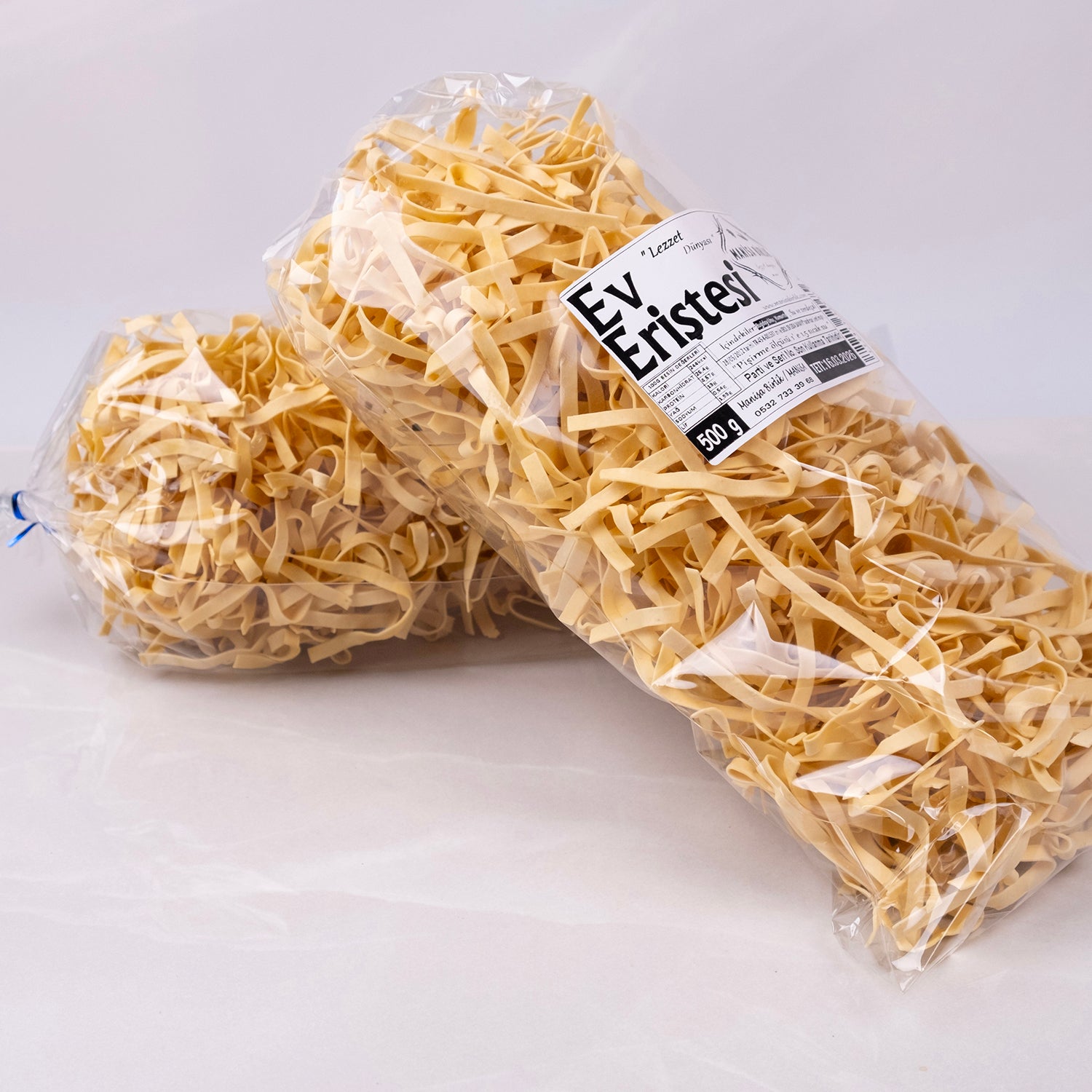 El yapımı yumurtalı ev eriştesi – doğal, katkısız ve geleneksel makarna çeşidi