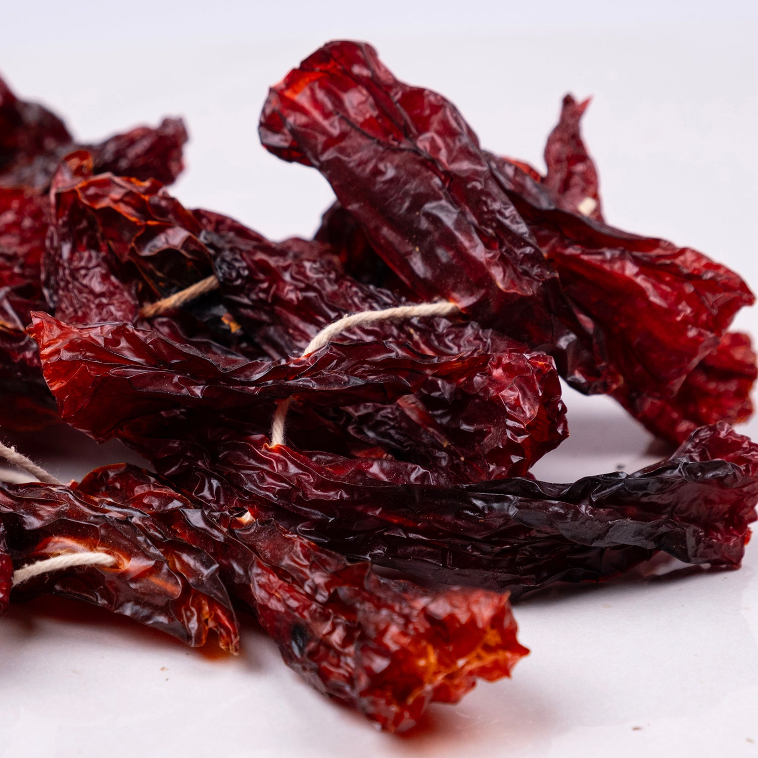 Güneşte kurutulmuş doğal kapya biber – katkısız ve aromatik kırmızı biber kurusu