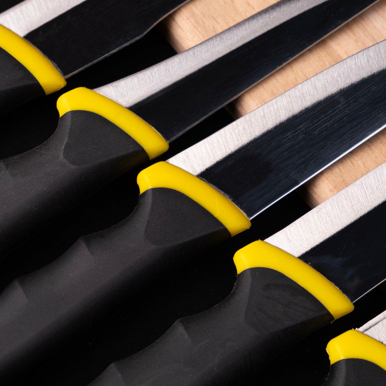 3113 çelikten üretilmiş plastik saplı Albora kurban bıçak seti – dayanıklı ve keskin et bıçakları