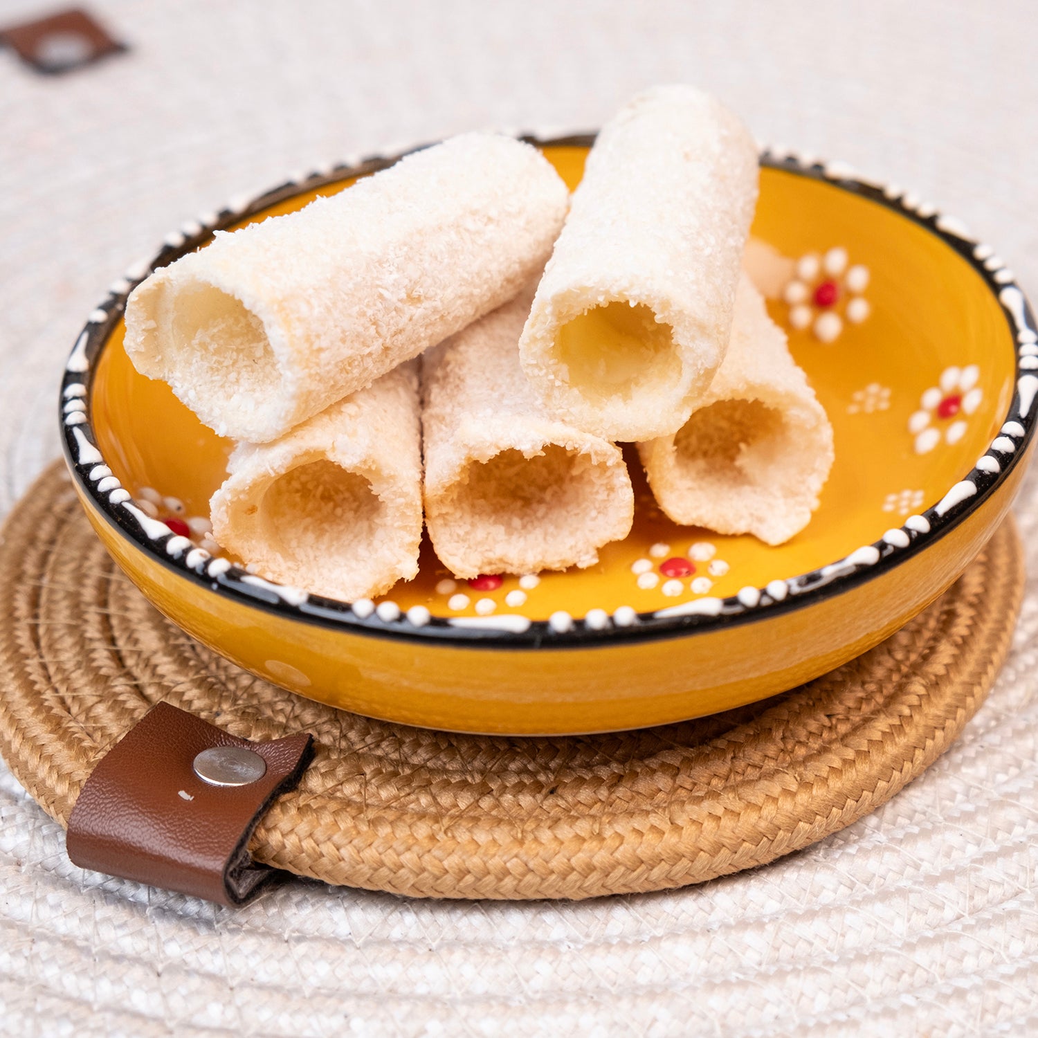 Hindistan cevizli Konya sarması – irmikli sütlü tatlı, hindistan cevizi kaplamalı geleneksel lezzet