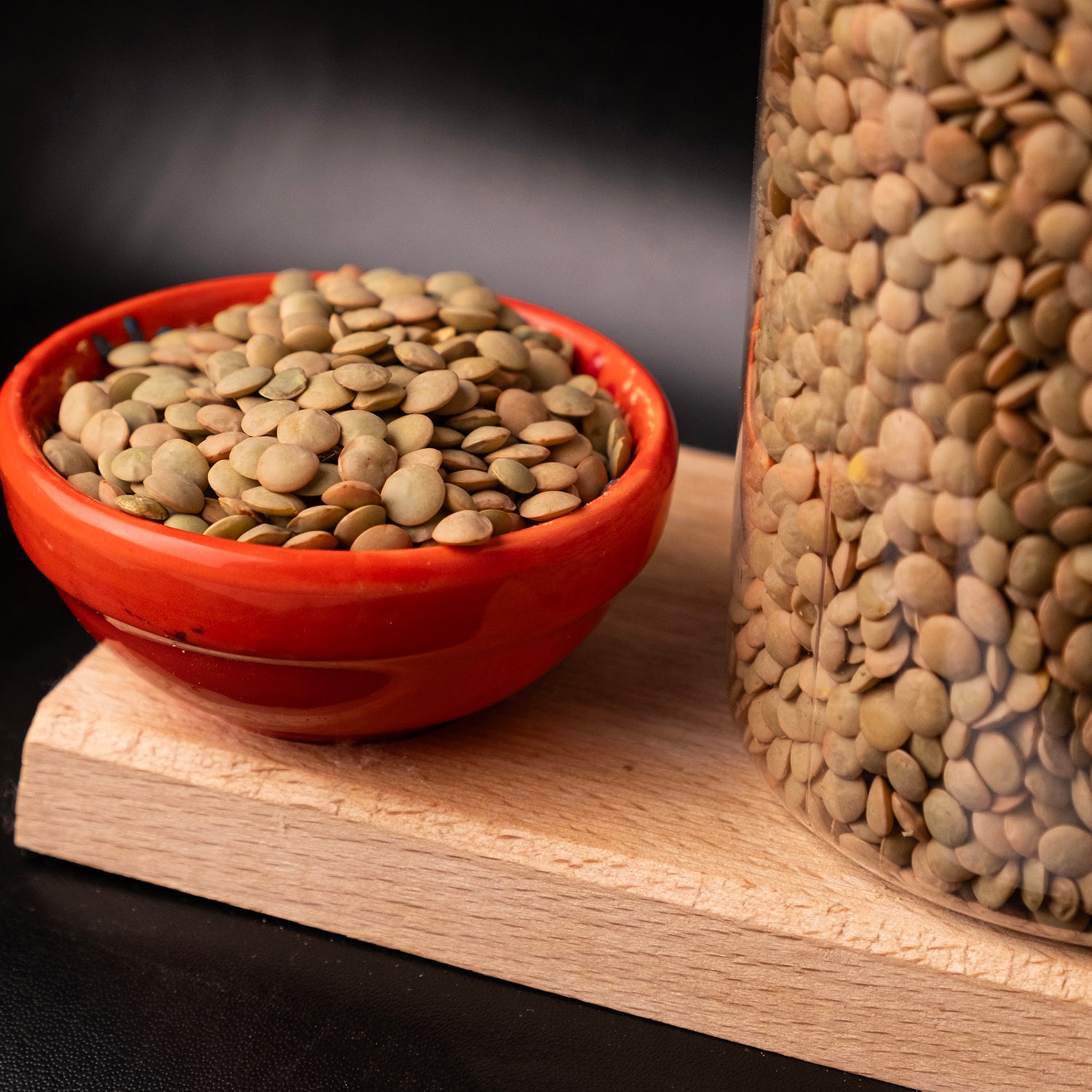 Yüksek proteinli yerli yeşil mercimek taneleri – doğal ve besleyici bakliyat ürünü