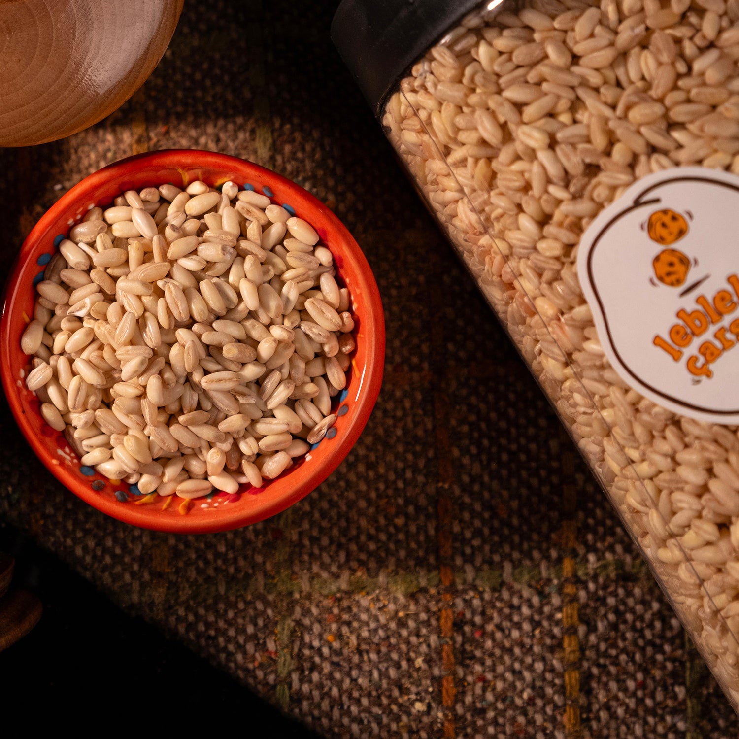 Haşlamaya uygun yerli aşurelik buğday taneleri – aşure, keşkek ve geleneksel tarifler için ideal