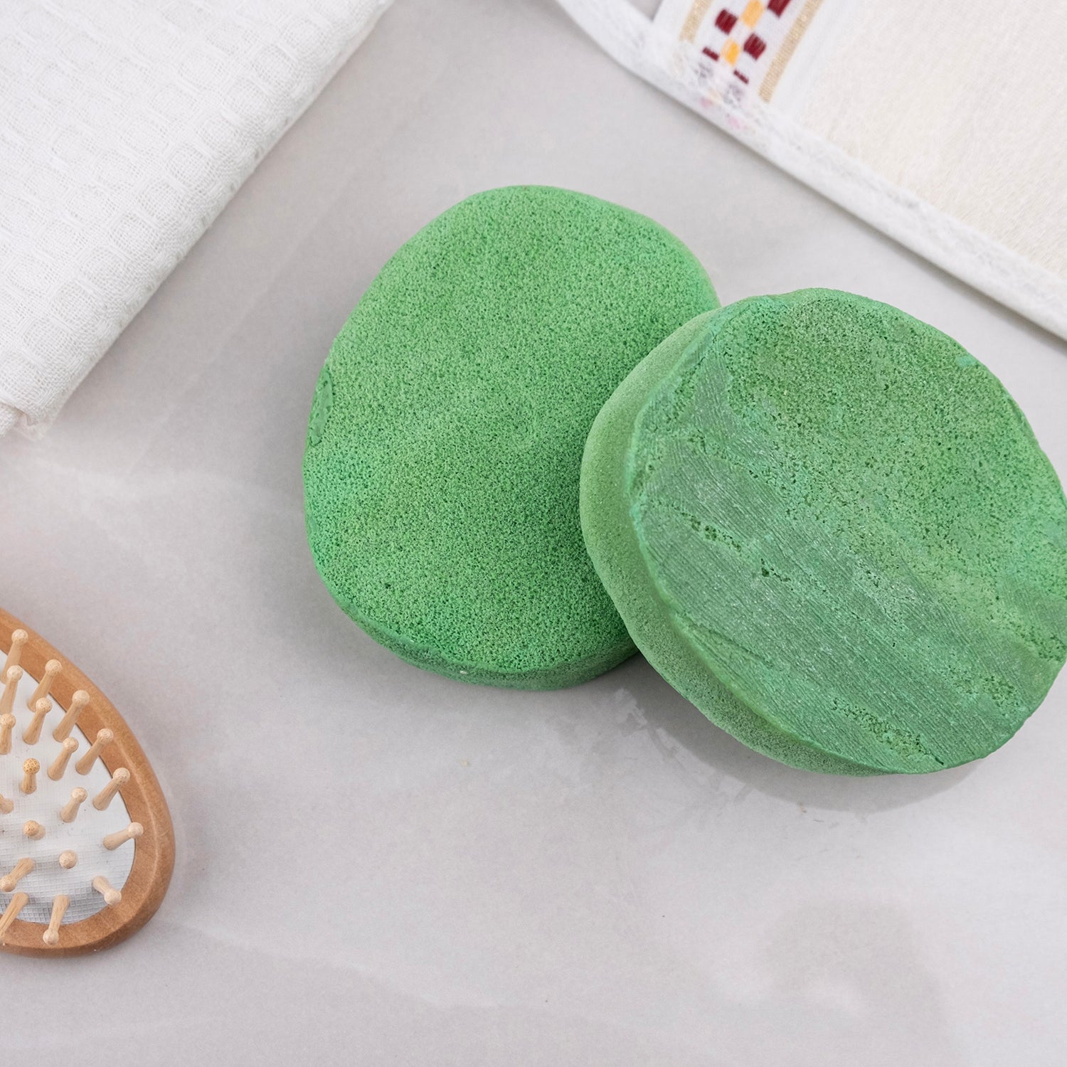 Doğal sünger ve aloe vera içeren sülfatsız sabun – hassas ciltlere özel, nemlendirici ve yatıştırıcı doğal bakım ürünü