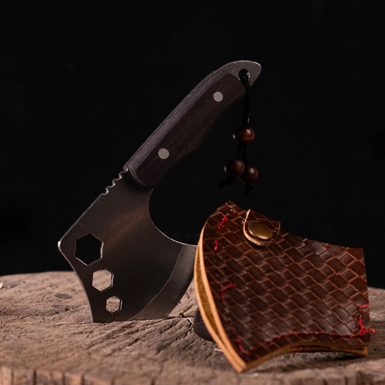 Ahşap saplı ve 4116 çelikten üretilmiş Alya mini satır modeli – kompakt ve pratik kesim aracı