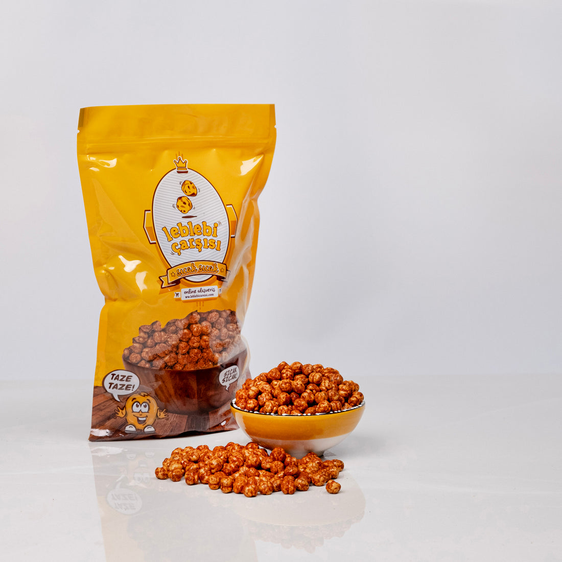 Kavrulmuş ve baharatlı acılı leblebi