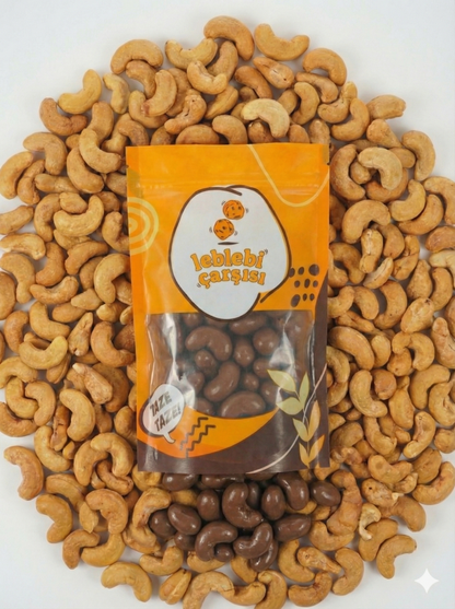 Sütlü çikolatayla kaplı kavrulmuş kaju fıstıkları – lezzetli ve katkısız atıştırmalık