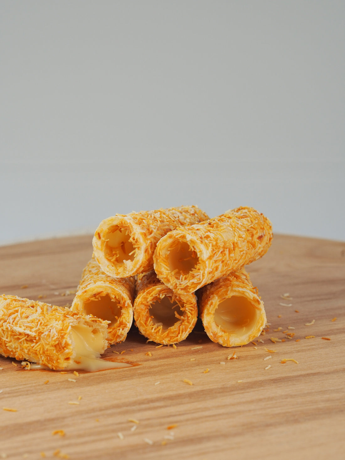 Cevizli tel kadayıfla hazırlanmış Konya sarması tatlısı – şerbetli, çıtır ve geleneksel Türk tatlısı