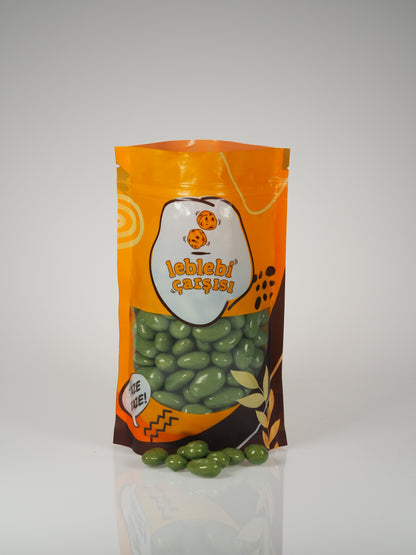 Matcha ile kaplanmış bademler – yeşil çay aromalı, doğal ve şık görünümlü atıştırmalık